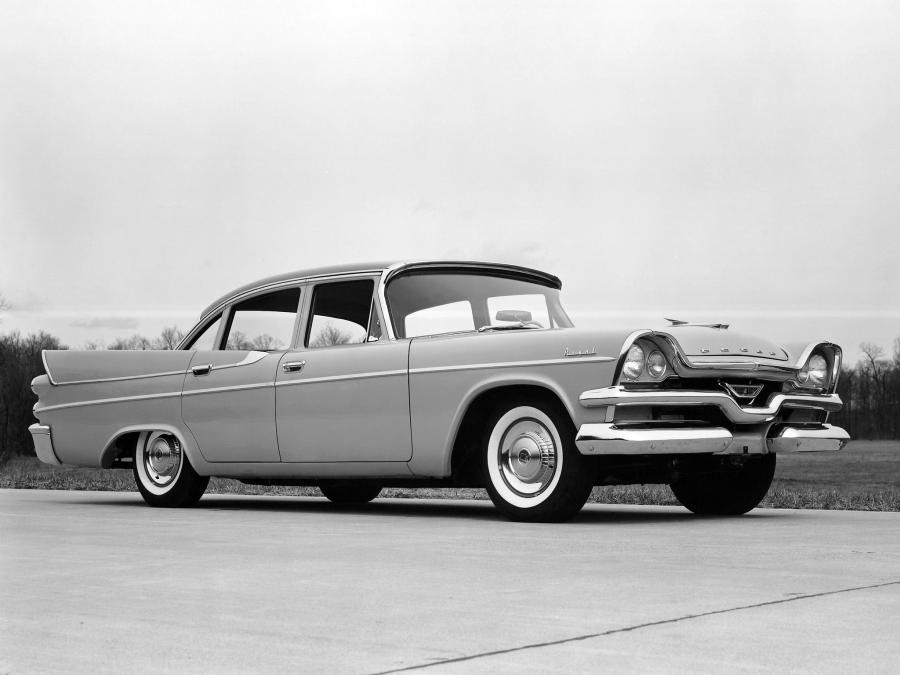  Dodge Royal Sedan 1957 года  (фото 1 из 3)